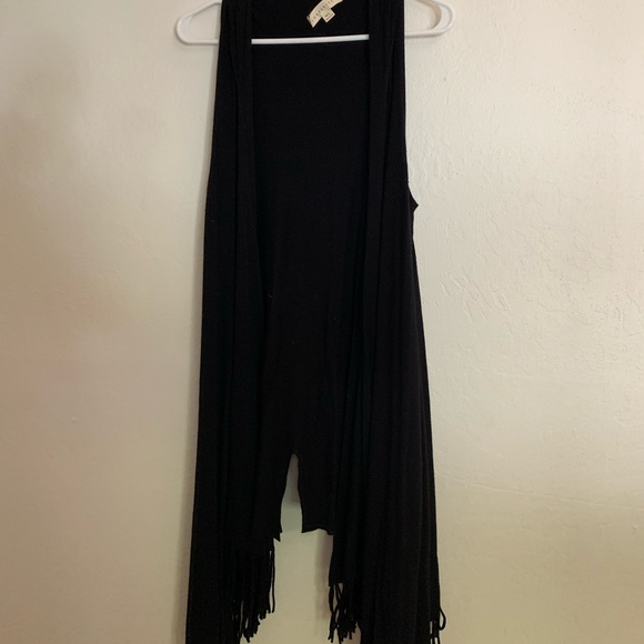 Lovestitch Hooded Fringe Vest - Picture 4 of 9